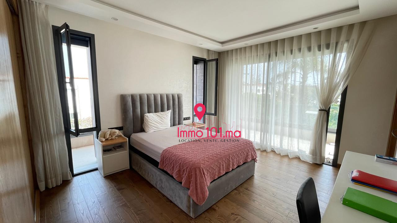 Location villa moderne meublée à Hay Riad SILVM2343